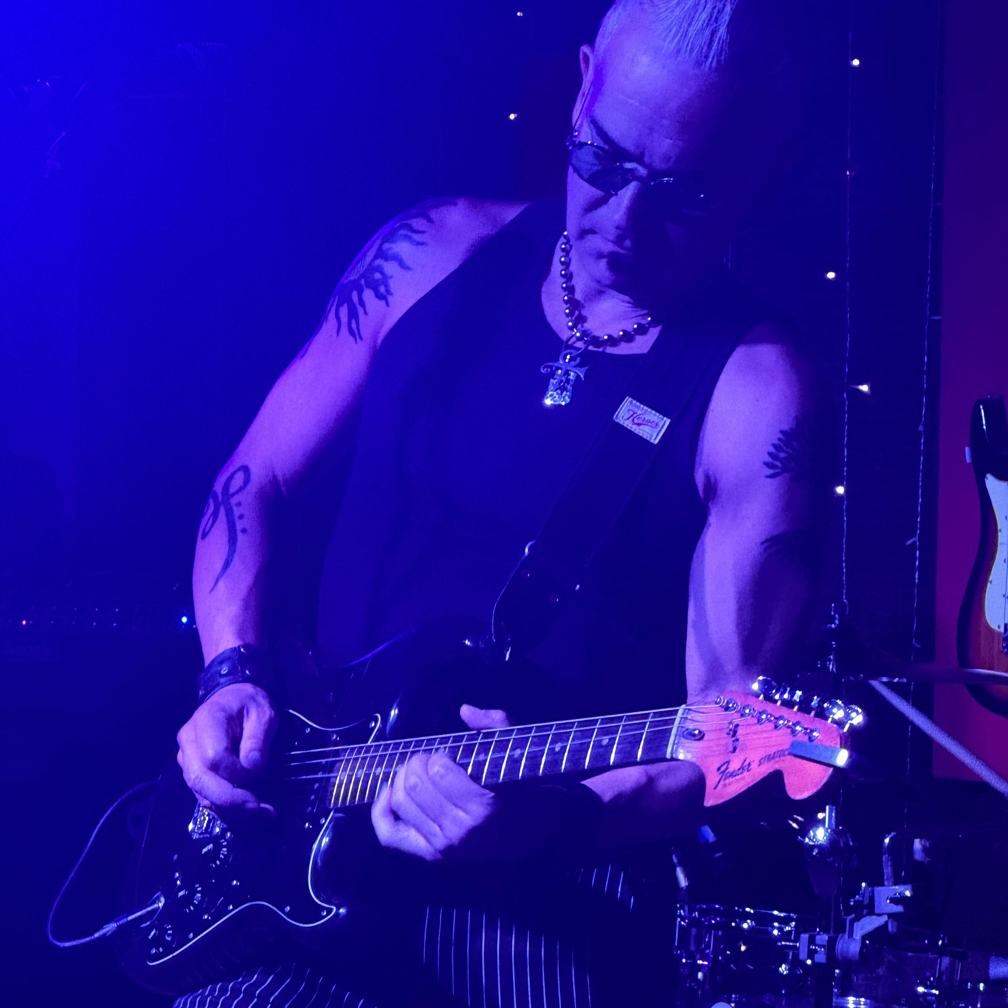 Rik Avalos Band live show